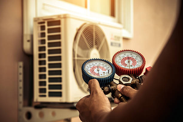 Professional Heat Pump Repair technician working in Richburg, SC